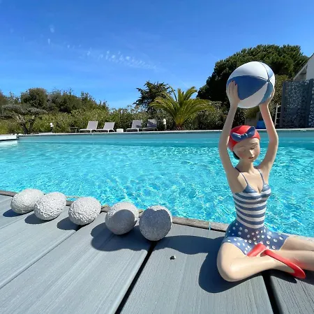 Pensión Le 36 Piscine & 3*