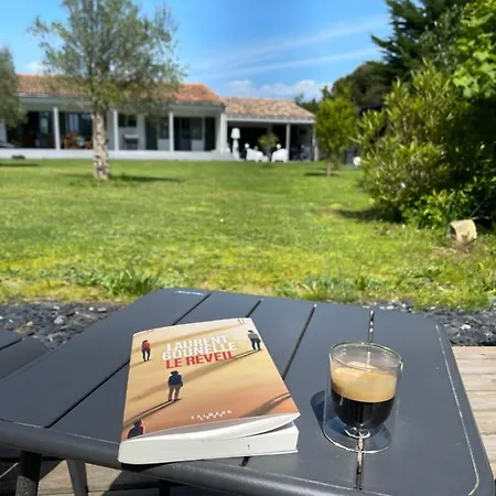 Le 36 Piscine & *