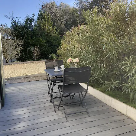 Le 36 Piscine & Guest house 3*