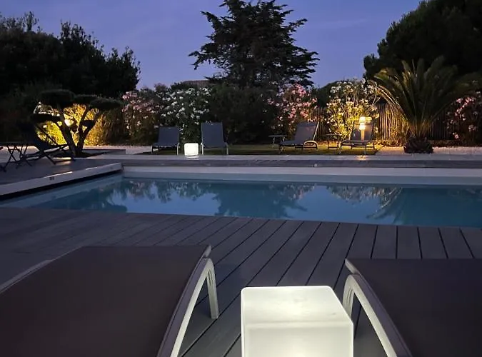 Le 36 Piscine & 3* La Flotte