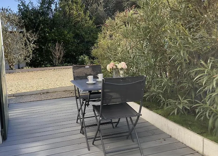 Le 36 Piscine & Guest house 3*