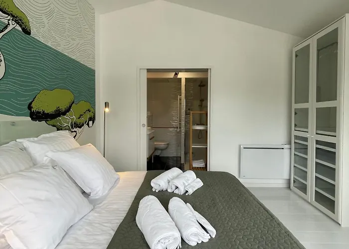 Guest house Le 36 Piscine & La Flotte